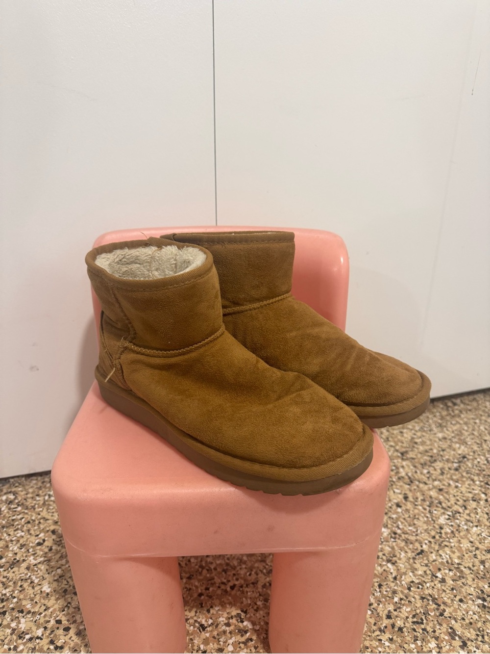 Chestnut Cushionare Suede Short Shearling Boots